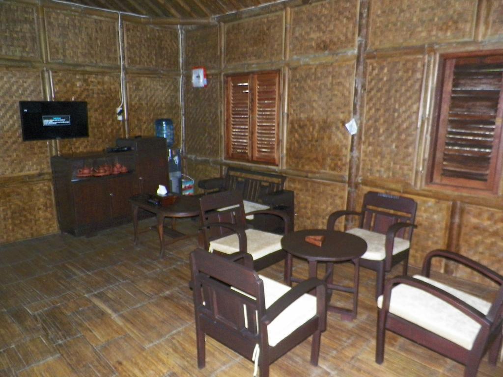 Taman liburan Kampung Karuhun Sutan Raja *