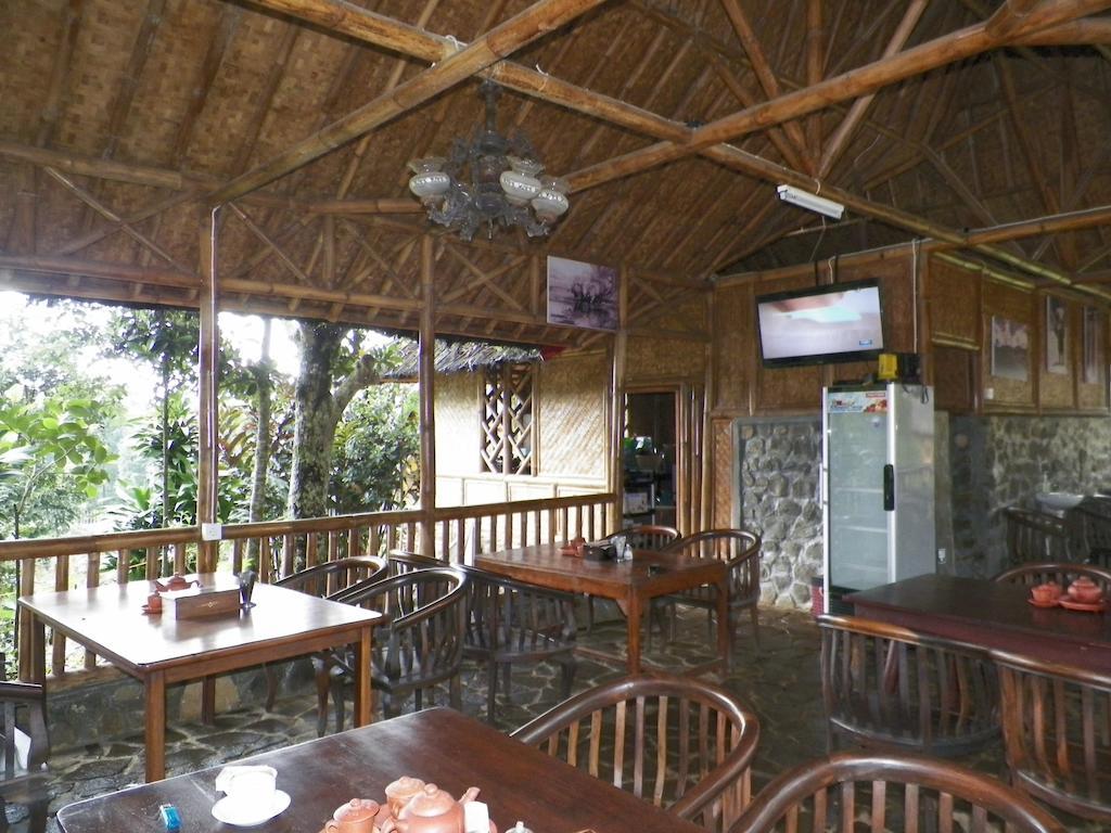 Taman liburan Kampung Karuhun Sutan Raja